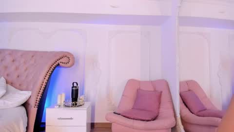 Snapshot of luciana_roa chatting on 06.17.26 Luciana online show from 06.17.26