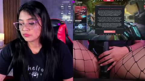 Snapshot of luciareid chatting on 04.29.26 Lucia online show from 04.29.26