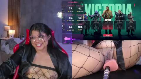 Snapshot of luciareid chatting on 05.06.26 Lucia online show from 05.06.26