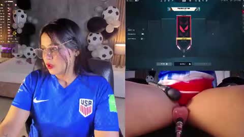 Snapshot of luciareid chatting on 06.18.26 Lucia online show from 06.18.26