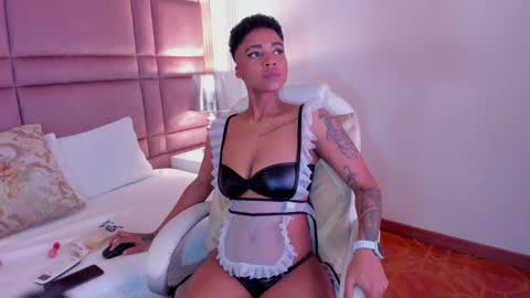 Snapshot of luciawallace chatting on 03.07.25 lucia wallace online show from 03.07.25