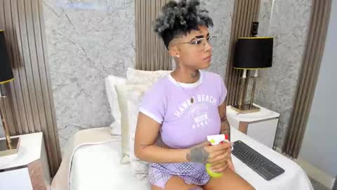 Snapshot of luciawallace chatting on 02.18.26 lucia wallace online show from 02.18.26