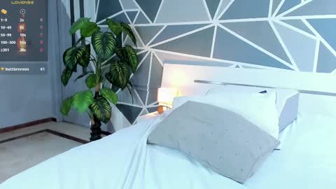 Lucy  online show from 02.21.25