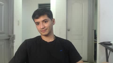 Snapshot of lucifferr_ chatting on 03.12.25 leonel online show from 03.12.25