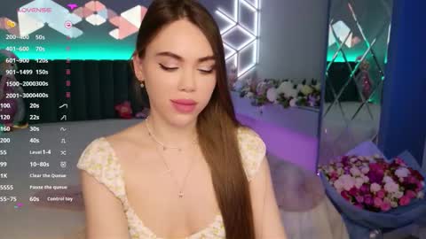 Snapshot of lucifiella chatting on 03.11.26 MimiFors online show from 03.11.26