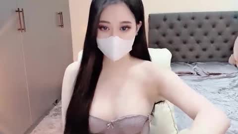 lucii04 online show from 11.27.25