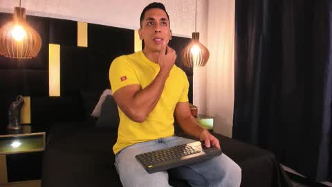 Snapshot of lucio__fox chatting on 03.20.26 Lucio online show from 03.20.26