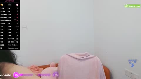 Snapshot of luckrose chatting on 12.05.25 Jinn online show from 12.05.25