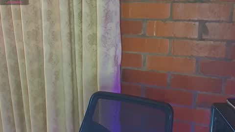 Snapshot of lucky_blessed chatting on 02.19.25 lucky_blessed online show from 02.19.25