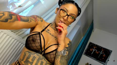 lucky_deniz online show from 01.25.25