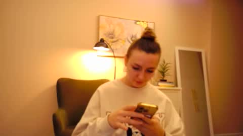 Snapshot of lucky_foryou_baby chatting on 12.18.24 lucky_foryou_baby online show from 12.18.24