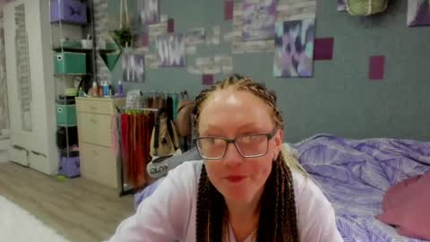 Snapshot of lucky_licky20 chatting on 05.19.26 lucky_licky20 online show from 05.19.26