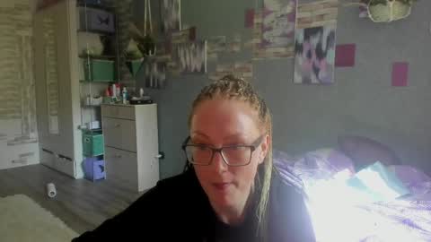 Snapshot of lucky_licky20 chatting on 06.05.26 lucky_licky20 online show from 06.05.26