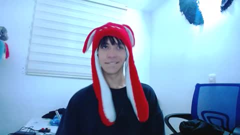 lucky_strickee online show from 10.14.25