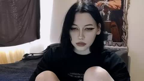 Snapshot of luckybastrad0677 chatting on 06.13.26 luckybastrad0677 online show from 06.13.26