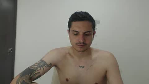 Snapshot of luckyblue01 chatting on 02.19.26 OF online show from 02.19.26