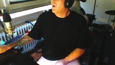 Snapshot of luckyfreak1 chatting on 07.19.26 call me Stefan online show from 07.19.26