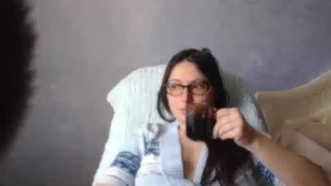 Snapshot of luckylinda23 chatting on 05.19.26 luckylinda23 online show from 05.19.26