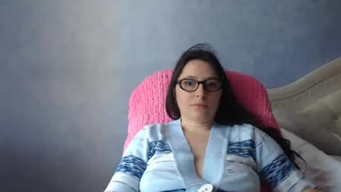 Snapshot of luckylinda23 chatting on 05.25.26 luckylinda23 online show from 05.25.26
