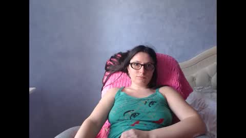 Snapshot of luckylinda23 chatting on 06.08.26 luckylinda23 online show from 06.08.26