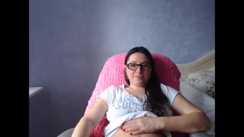 Snapshot of luckylinda23 chatting on 06.09.26 luckylinda23 online show from 06.09.26