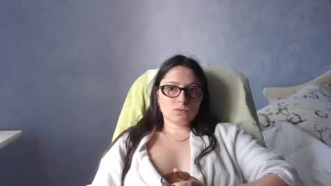 Snapshot of luckylinda23 chatting on 06.11.26 luckylinda23 online show from 06.11.26