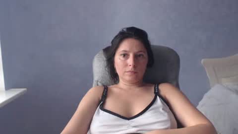 Snapshot of luckylinda23 chatting on 07.14.26 luckylinda23 online show from 07.14.26