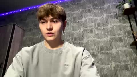 Snapshot of luckymenchik chatting on 11.21.25 Ricky online show from 11.21.25