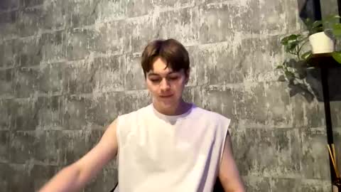 Snapshot of luckymenchik chatting on 12.14.25 Ricky online show from 12.14.25