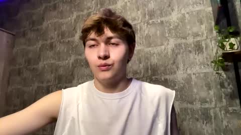 Snapshot of luckymenchik chatting on 01.10.26 Ricky online show from 01.10.26