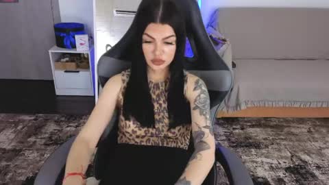 Snapshot of luckyrebel_ chatting on 05.12.26 Monika online show from 05.12.26