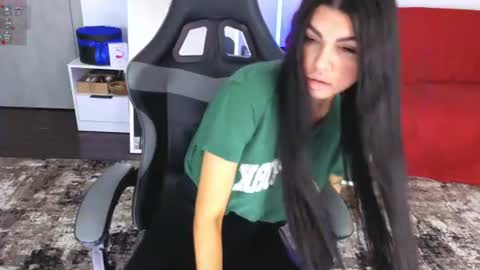 Snapshot of luckyrebel_ chatting on 06.12.26 Monika online show from 06.12.26