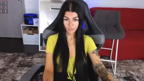 Snapshot of luckyrebel_ chatting on 06.13.26 Monika online show from 06.13.26