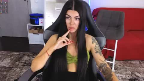 Snapshot of luckyrebel_ chatting on 06.14.26 Monika online show from 06.14.26