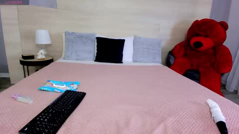 Mia online show from 03.05.25