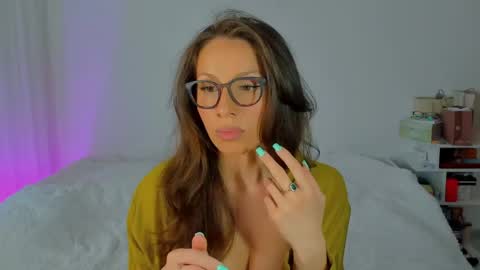 lucy__ray online show from 05.04.26