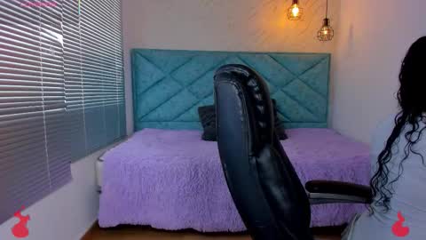 Lucy Greys online show from 01.07.26