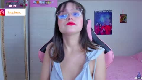 Snapshot of lucy_hess_ chatting on 04.16.26 Lucy online show from 04.16.26