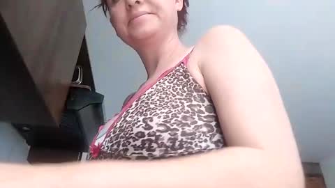 Snapshot of lucy_hot77 chatting on 03.09.25 Lucia online show from 03.09.25
