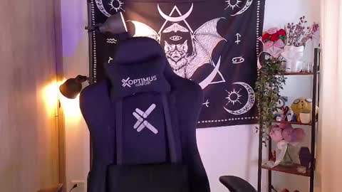 Snapshot of lucy_meoww chatting on 02.21.25 lucy meoww online show from 02.21.25