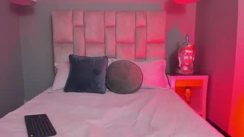 Snapshot of lucy_williiams chatting on 02.20.26 Lucy online show from 02.20.26