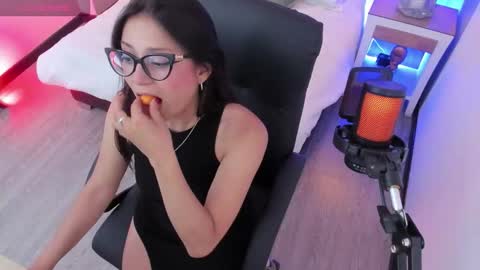 Snapshot of lucy_williiams chatting on 02.28.26 Lucy online show from 02.28.26