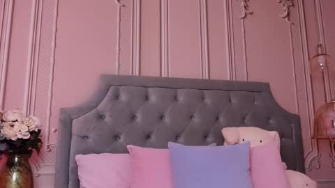 LucyAddison online show from 09.21.25