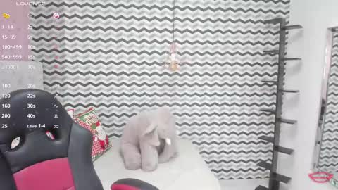 L U C Y  online show from 12.10.24