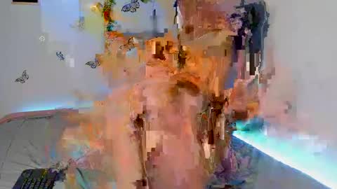 Snapshot of lucygarciia chatting on 12.04.24 Lucy online show from 12.04.24