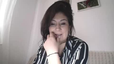 lucybylucy online show from 11.04.25