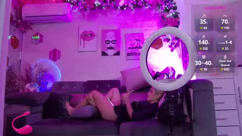 Snapshot of lucyrouse18 chatting on 02.13.25 Lucy online show from 02.13.25