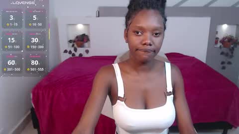 Snapshot of lucystar3 chatting on 10.18.25 lucystar3 online show from 10.18.25