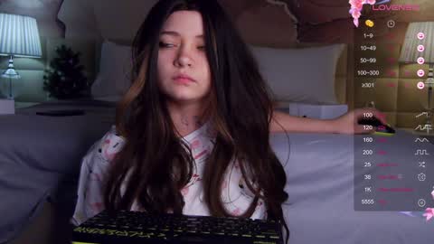 Snapshot of lucyvee chatting on 12.17.24 lucyvee online show from 12.17.24