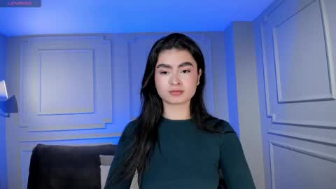 Snapshot of lucyweiss_ chatting on 10.19.25 Lucy online show from 10.19.25